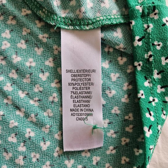 Adrianna Papell Tiered Flutter SS Green Ditsy Floral Print Top Plus Womens 2X - Picture 6 of 14